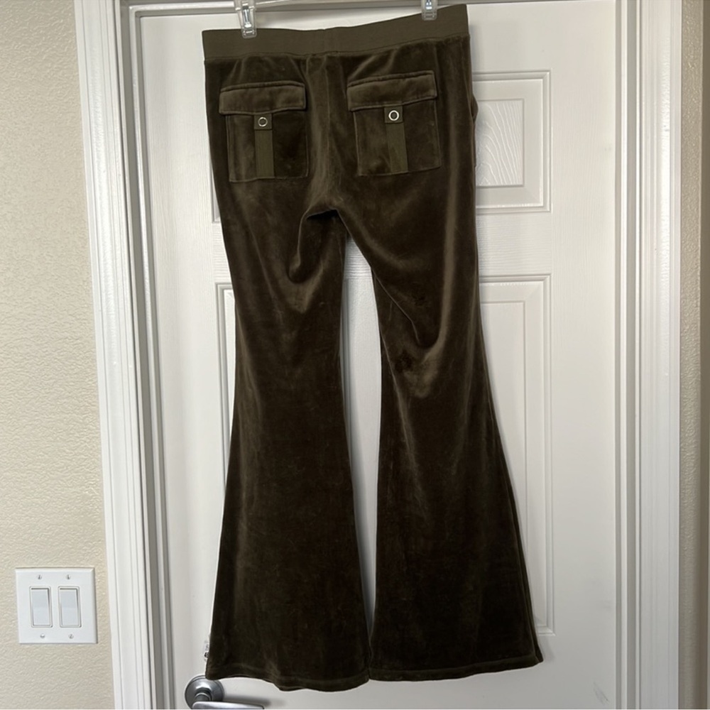 Y2K juicy Couture Green and Gold Flare Snap Pocket track pants Size: Small